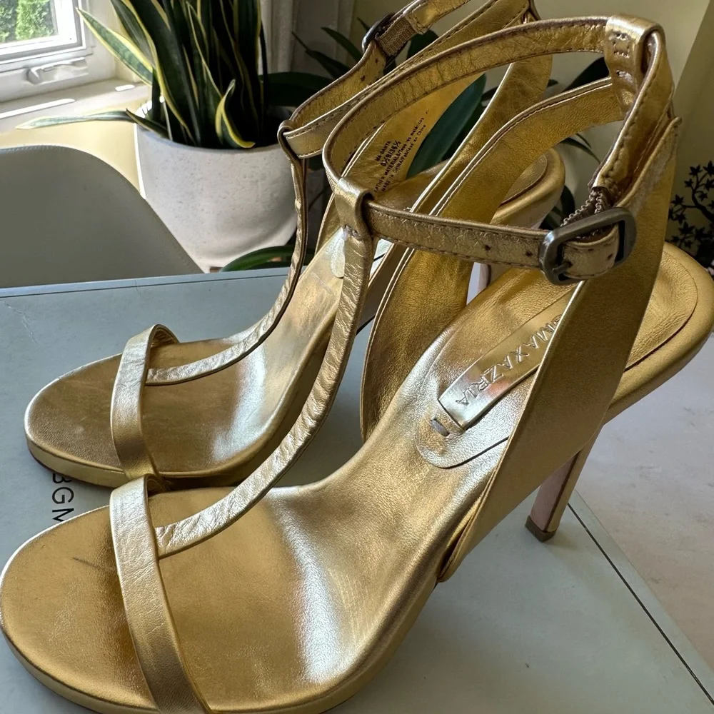 BCBGMaxAzria Gold Women's Heels - Picture 7 of 9